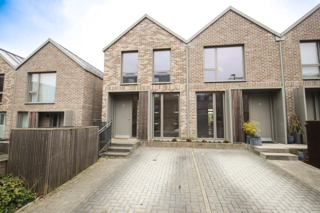 2 bed Mid Terraced House for rent in Chatham. From Family Homes Sales & Lettings - Sittingbourne