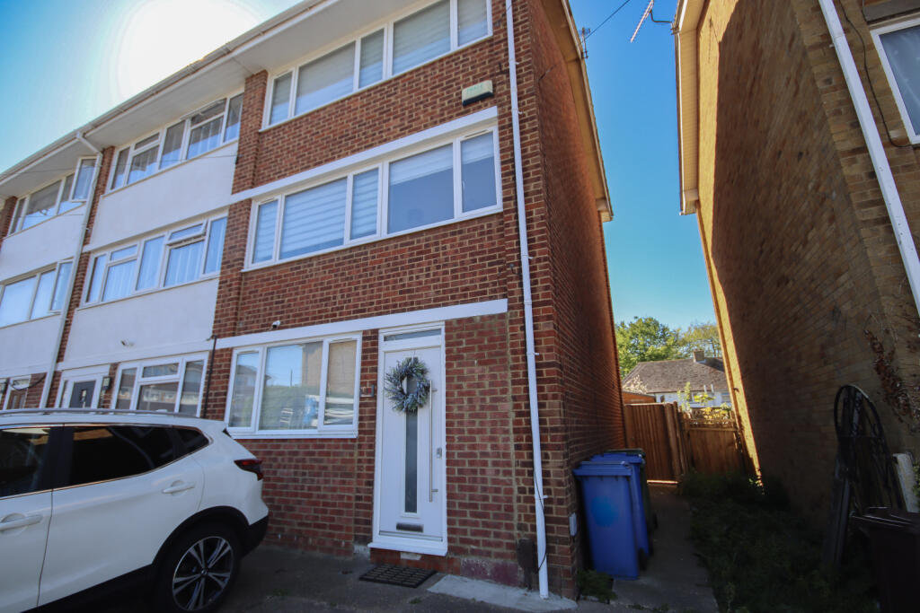 1 bed House Share for rent in Sittingbourne. From Family Homes Sales & Lettings - Sittingbourne