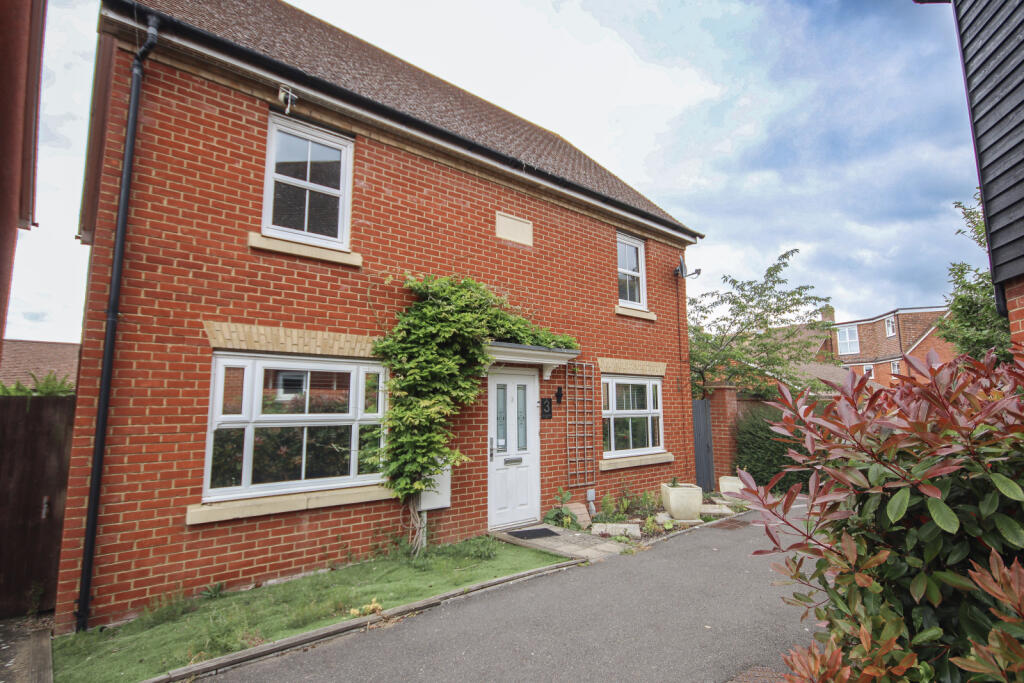 4 bed Detached for rent in Sittingbourne. From Family Homes Sales & Lettings - Sittingbourne 4 bed Detached for rent in Sittingbourne. From Family Homes Sales & Lettings - Sittingbourne