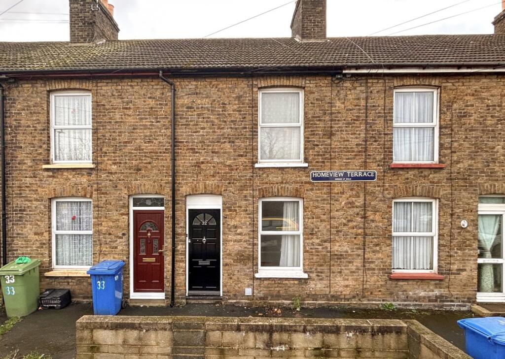 3 bed Mid Terraced House for rent in Sittingbourne. From Family Homes Sales & Lettings - Sittingbourne 3 bed Mid Terraced House for rent in Sittingbourne. From Family Homes Sales & Lettings - Sittingbourne