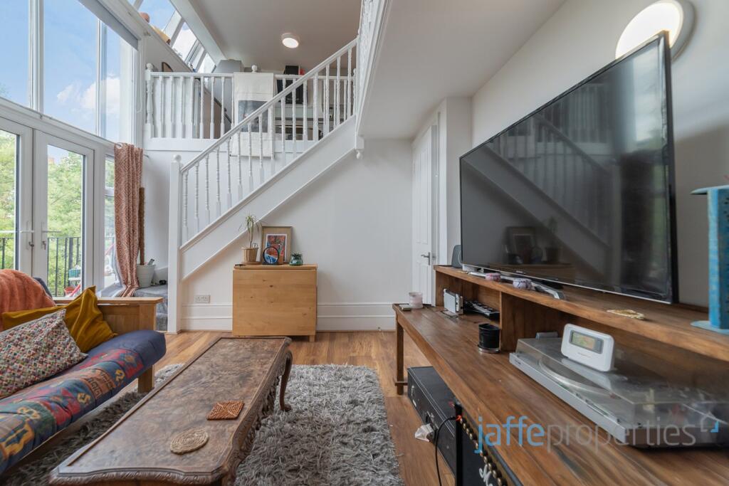 3 bed Apartment for rent in London. From Jaffe Properties Limited