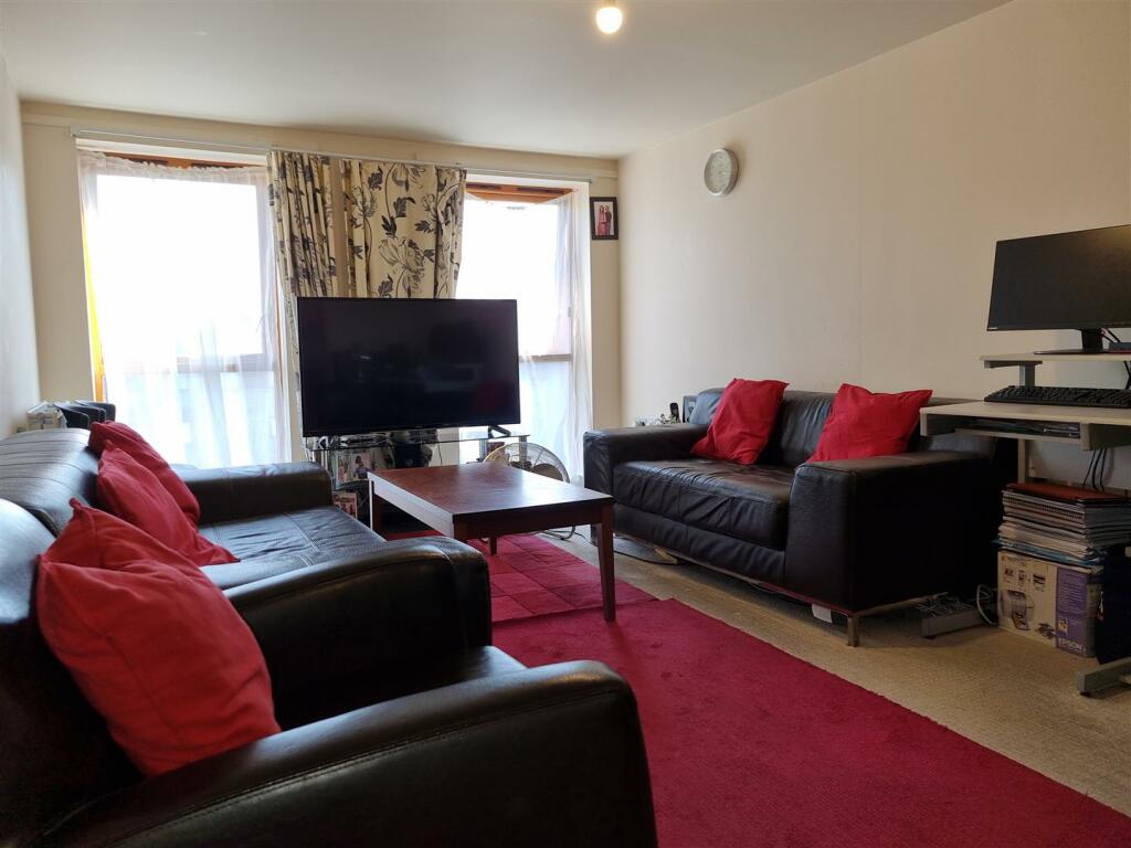 2 bed Apartment for rent in Croydon. From James Chiltern - Croydon