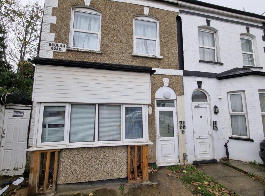 4 bed Studio for rent in Croydon. From James Chiltern - Croydon 4 bed Studio for rent in Croydon. From James Chiltern - Croydon