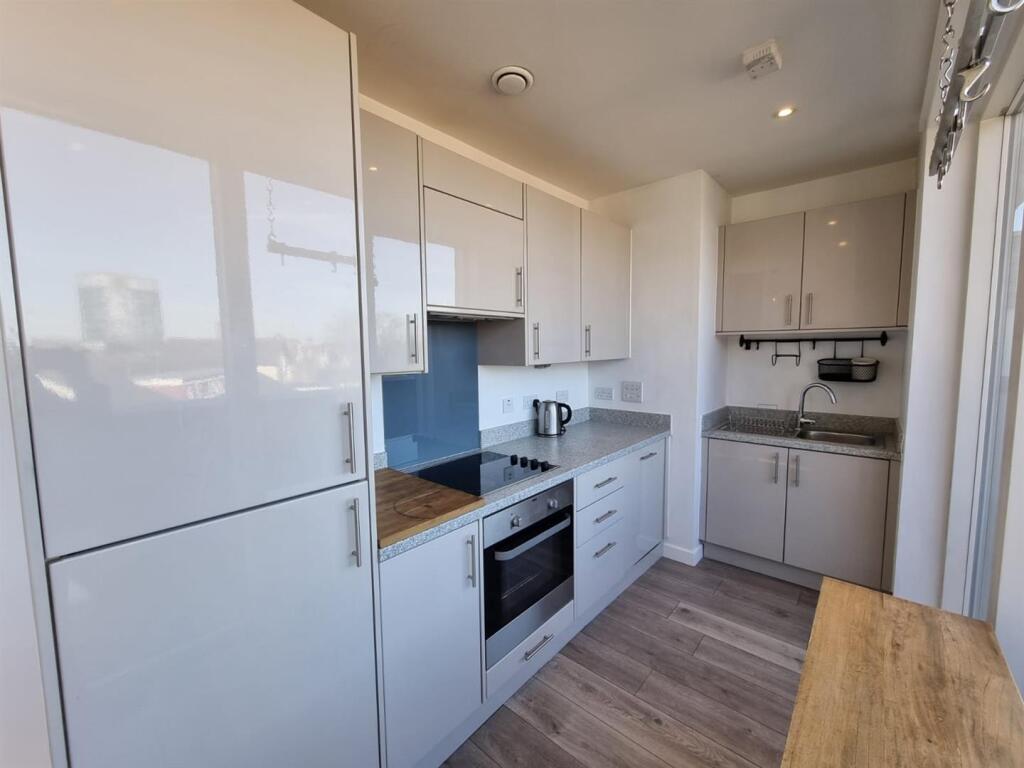 1 bed Apartment for rent in Croydon. From James Chiltern - Croydon