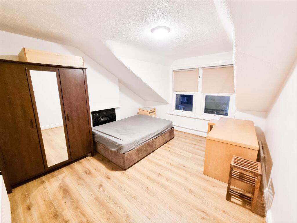 1 bed House Share for rent in Croydon. From James Chiltern - Croydon