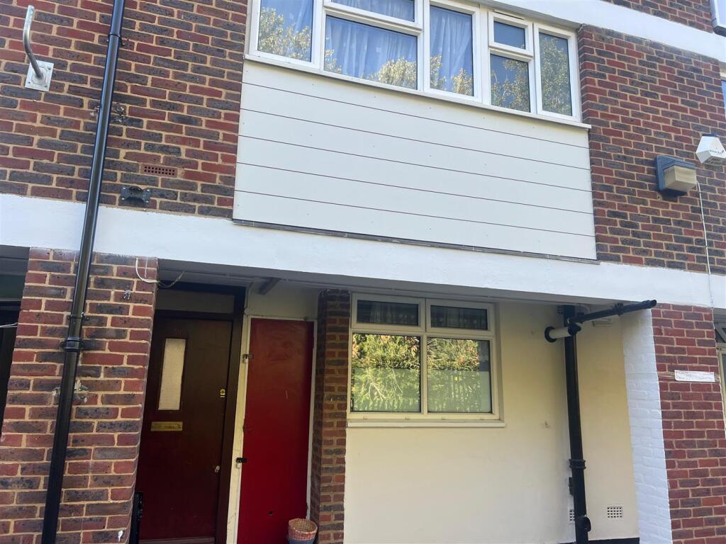 2 bed 1st Floor Flat for rent in Keston. From James Chiltern - Croydon 2 bed 1st Floor Flat for rent in Keston. From James Chiltern - Croydon