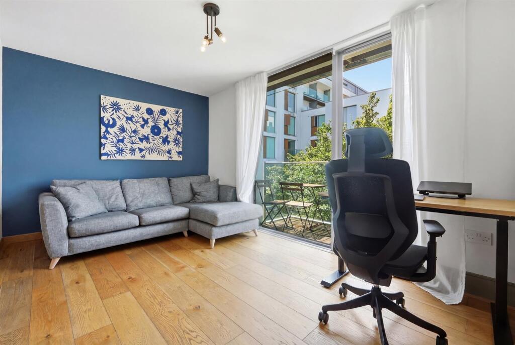 2 bed 1st Floor Flat for rent in Stoke Newington. From James Edward - Highbury 2 bed 1st Floor Flat for rent in Stoke Newington. From James Edward - Highbury