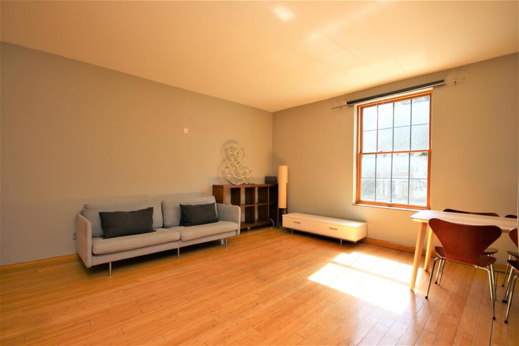 3 bed Apartment for rent in Hornsey. From James Edward - Highbury 3 bed Apartment for rent in Hornsey. From James Edward - Highbury