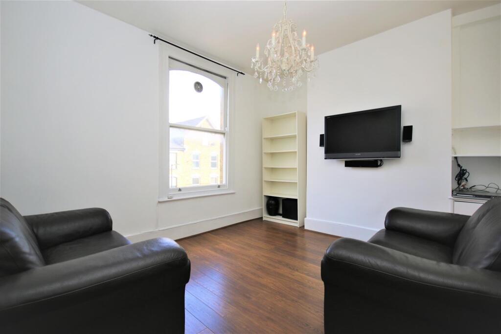 2 bed 1st Floor Flat for rent in Stoke Newington. From James Edward - Highbury