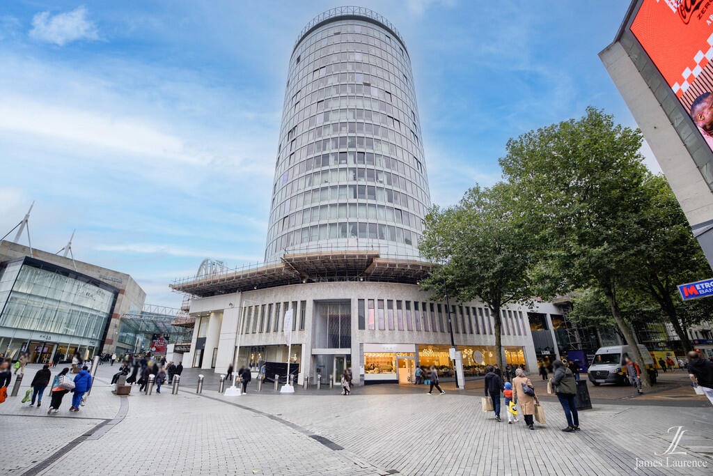 4 bed Studio for rent in Birmingham. From James Laurence Sales and Lettings - Birmingham 4 bed Studio for rent in Birmingham. From James Laurence Sales and Lettings - Birmingham