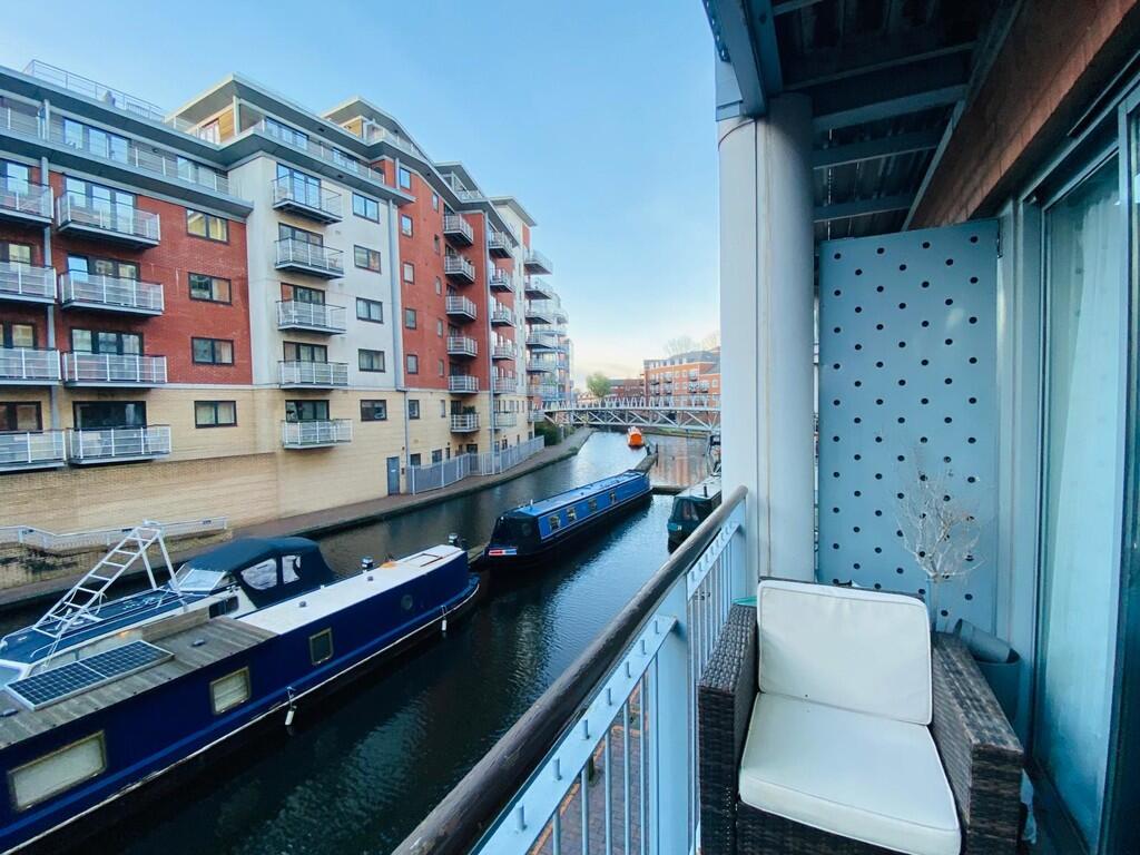 2 bed Apartment for rent in Birmingham. From James Laurence Sales and Lettings - Birmingham