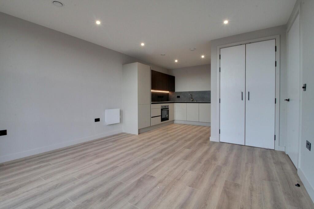 2 bed Apartment for rent in Birmingham. From James Laurence Sales and Lettings - Birmingham