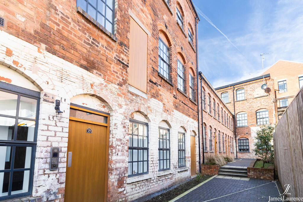 3 bed Apartment for rent in . From James Laurence Sales and Lettings - Birmingham 3 bed Apartment for rent in . From James Laurence Sales and Lettings - Birmingham