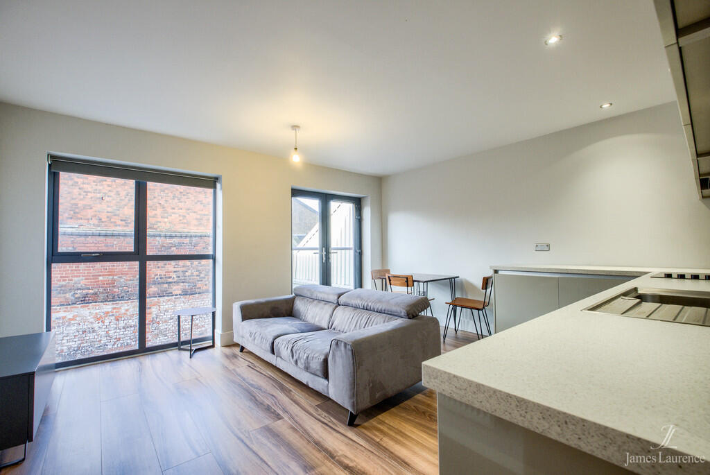 2 bed Apartment for rent in Birmingham. From James Laurence Sales and Lettings - Birmingham