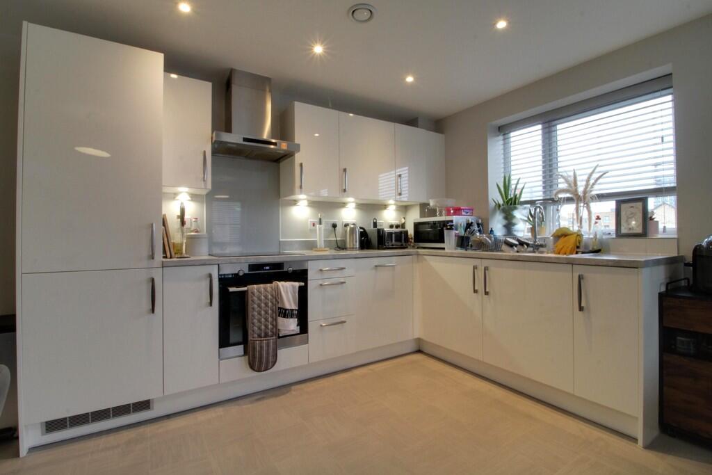 2 bed Apartment for rent in Birmingham. From James Laurence Sales and Lettings - Birmingham