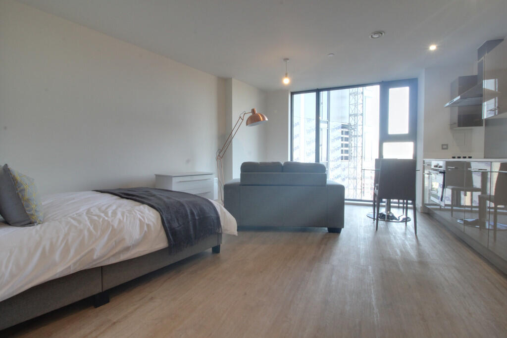 0 bed Studio for rent in Birmingham. From James Laurence Sales and Lettings - Birmingham