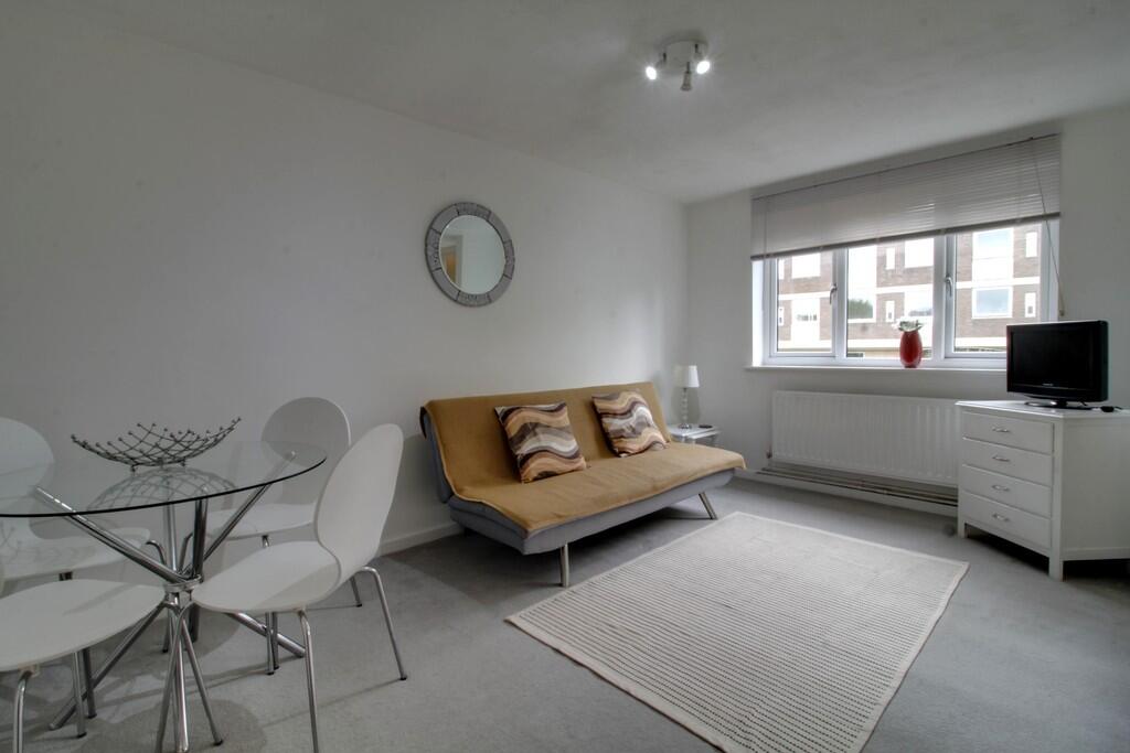 1 bed Apartment for rent in Birmingham. From James Laurence Sales and Lettings - Birmingham 1 bed Apartment for rent in Birmingham. From James Laurence Sales and Lettings - Birmingham