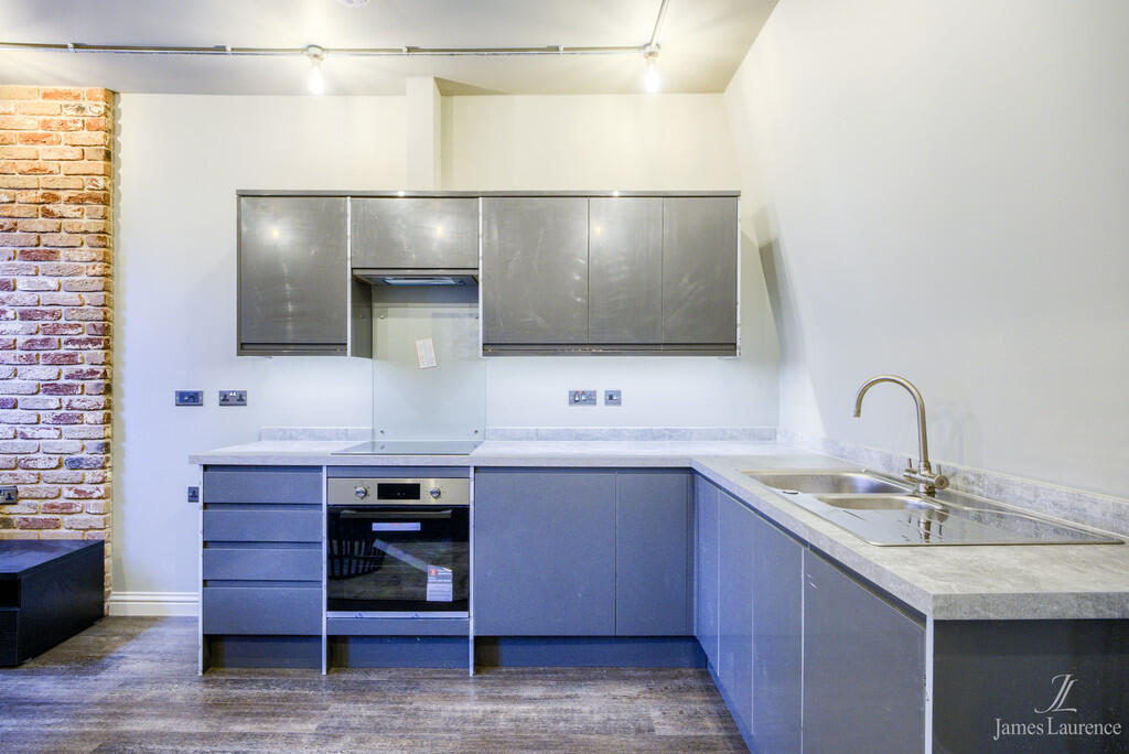 2 bed Apartment for rent in Birmingham. From James Laurence Sales and Lettings - Birmingham 2 bed Apartment for rent in Birmingham. From James Laurence Sales and Lettings - Birmingham
