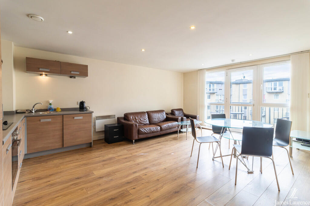 2 bed Apartment for rent in Birmingham. From James Laurence Sales and Lettings - Birmingham