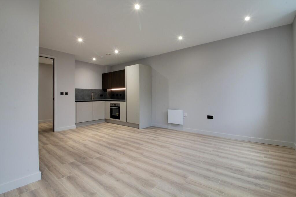 2 bed Apartment for rent in Birmingham. From James Laurence Sales and Lettings - Birmingham