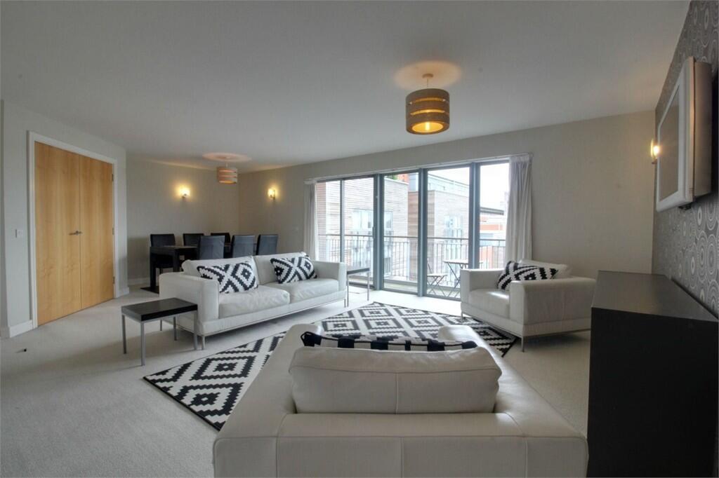 3 bed Apartment for rent in Birmingham. From James Laurence Sales and Lettings - Birmingham
