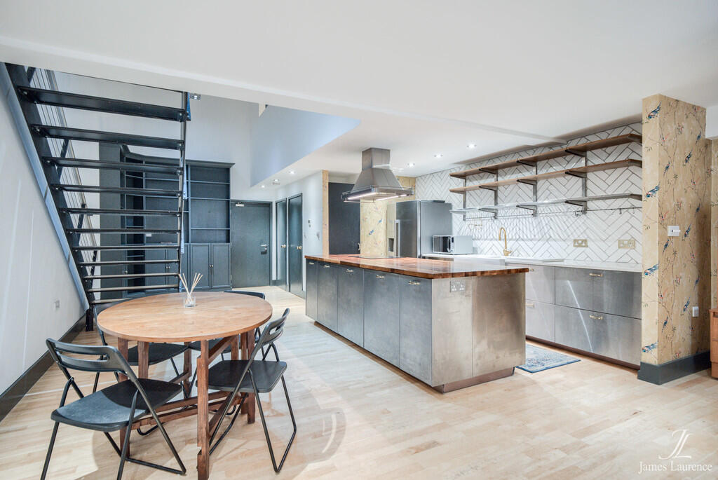 2 bed Apartment for rent in Birmingham. From James Laurence Sales and Lettings - Birmingham