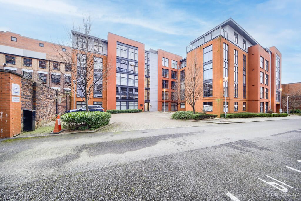 2 bed Apartment for rent in Birmingham. From James Laurence Sales and Lettings - Birmingham