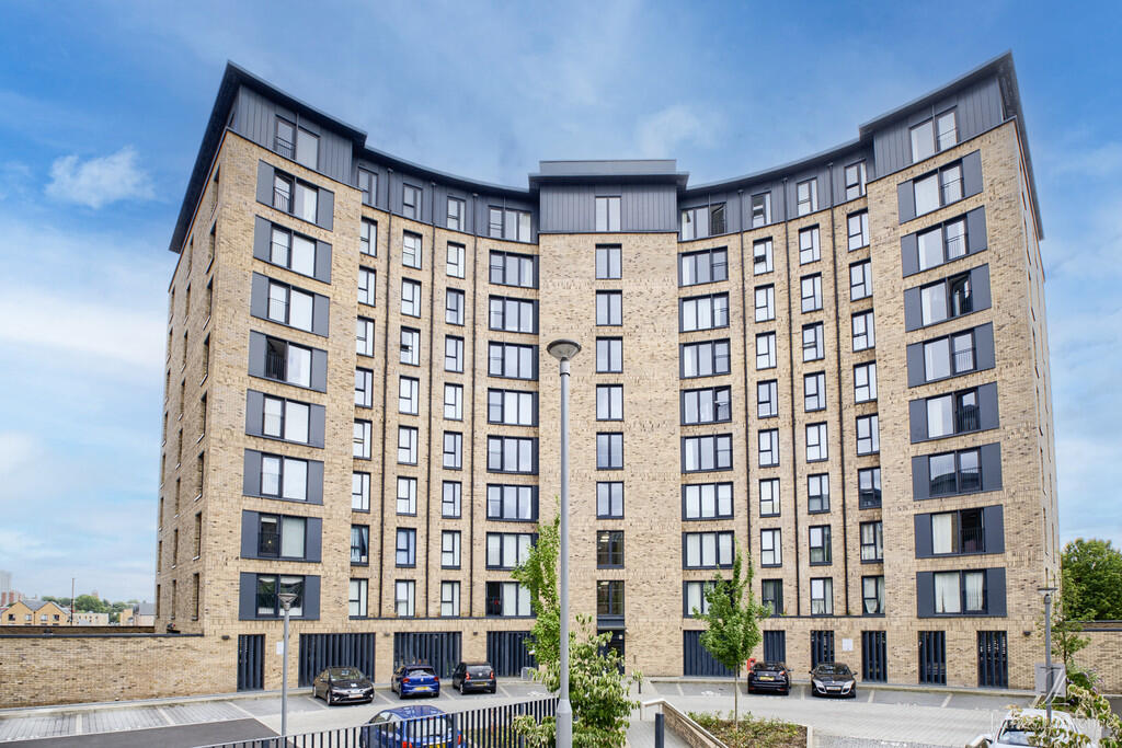 1 bed Apartment for rent in Birmingham. From James Laurence Sales and Lettings - Birmingham 1 bed Apartment for rent in Birmingham. From James Laurence Sales and Lettings - Birmingham