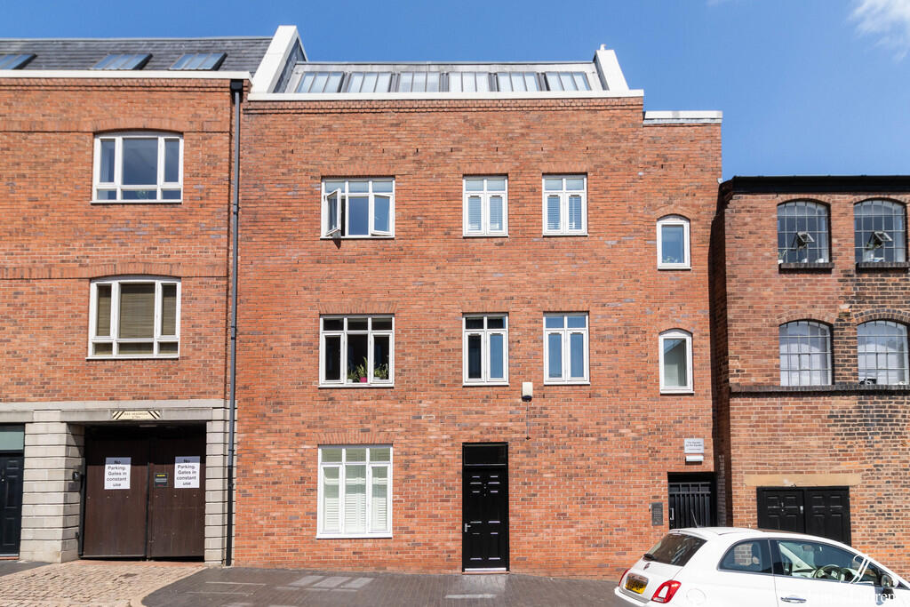 1 bed Apartment for rent in Birmingham. From James Laurence Sales and Lettings - Birmingham 1 bed Apartment for rent in Birmingham. From James Laurence Sales and Lettings - Birmingham