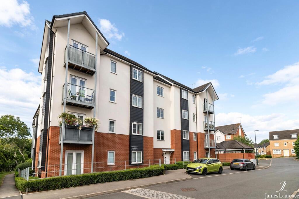 2 bed Apartment for rent in Coleshill. From James Laurence Sales and Lettings - Birmingham