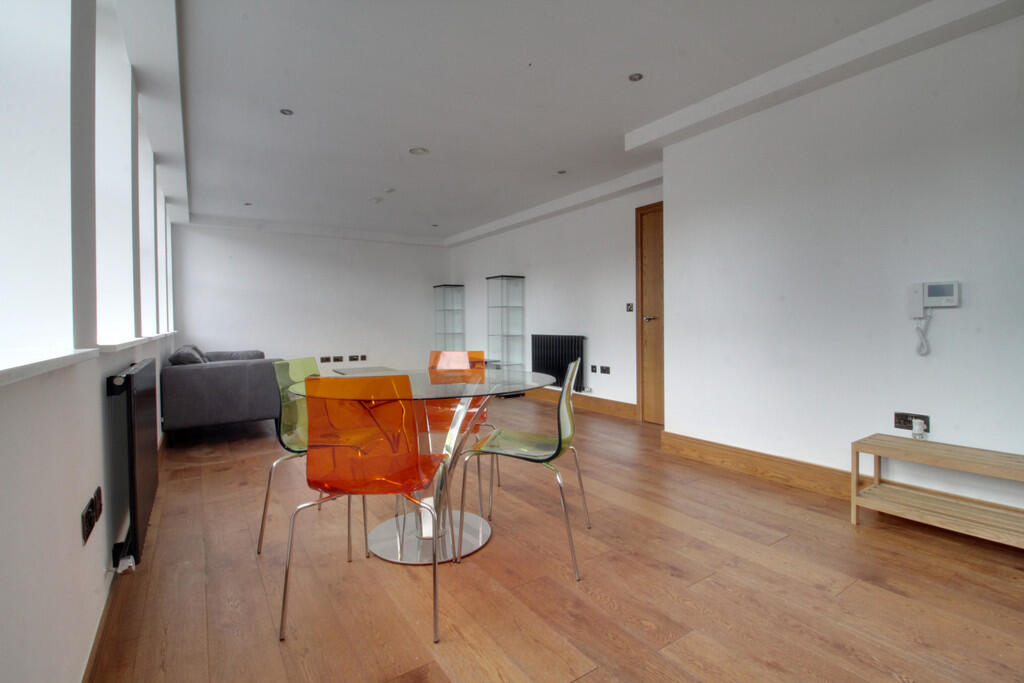 2 bed Apartment for rent in Birmingham. From James Laurence Sales and Lettings - Birmingham