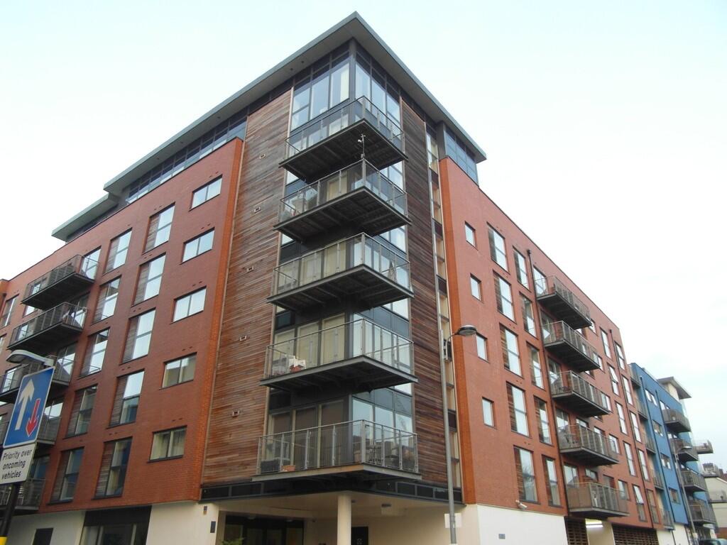 4 bed Apartment for rent in Birmingham. From James Laurence Sales and Lettings - Birmingham 4 bed Apartment for rent in Birmingham. From James Laurence Sales and Lettings - Birmingham