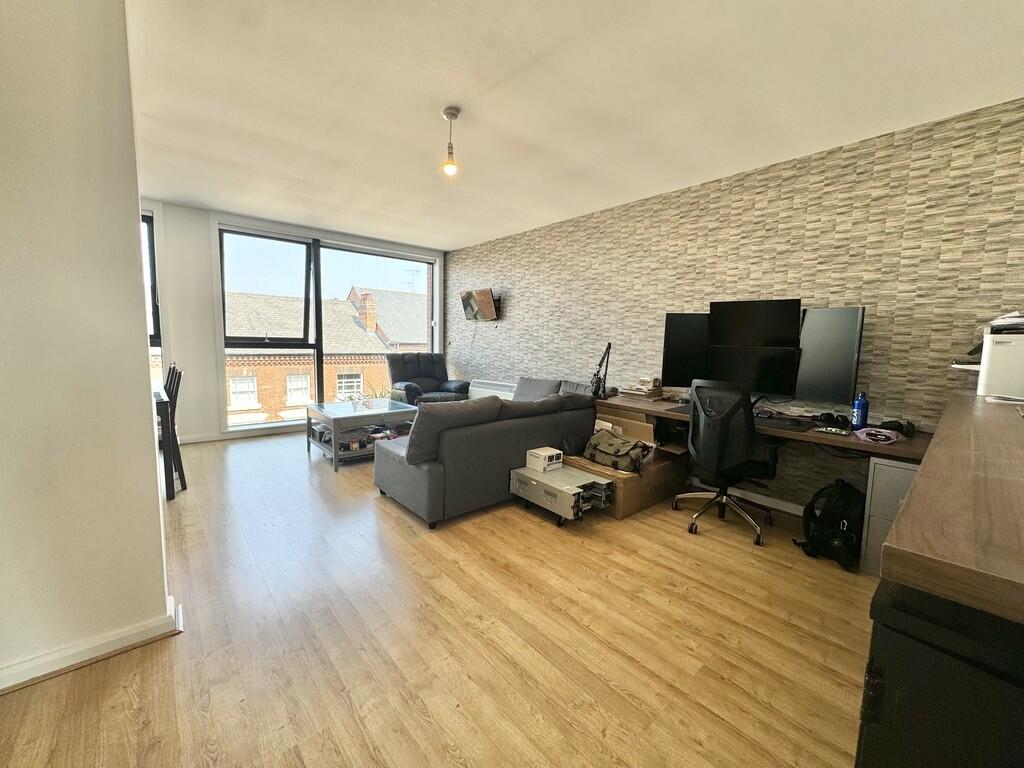 1 bed Apartment for rent in Birmingham. From James Laurence Sales and Lettings - Birmingham