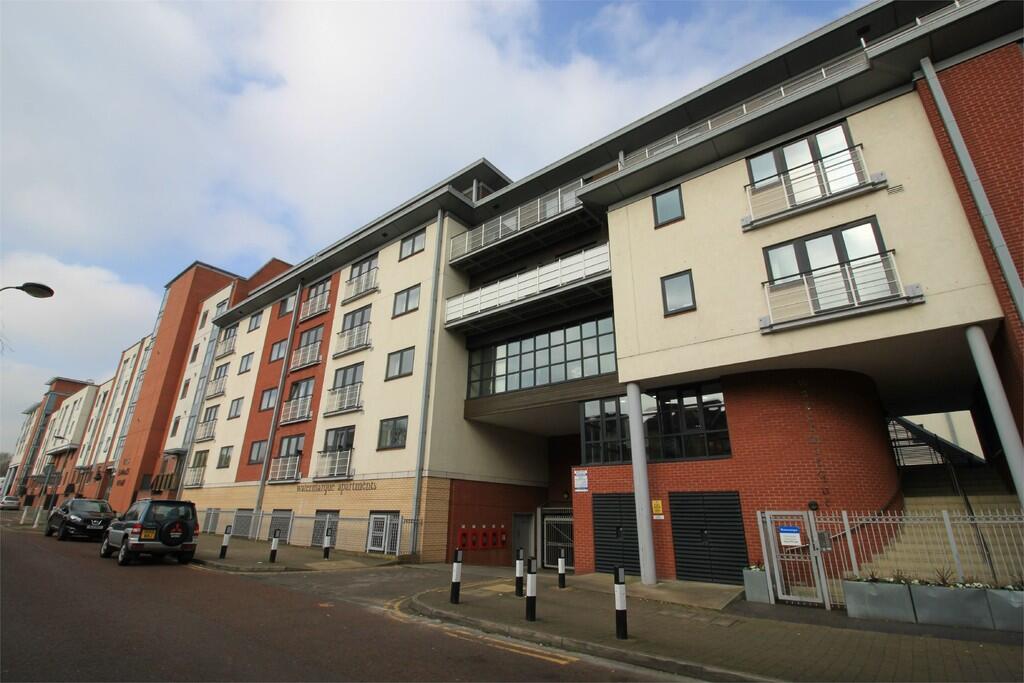 2 bed Apartment for rent in Birmingham. From James Laurence Sales and Lettings - Birmingham 2 bed Apartment for rent in Birmingham. From James Laurence Sales and Lettings - Birmingham