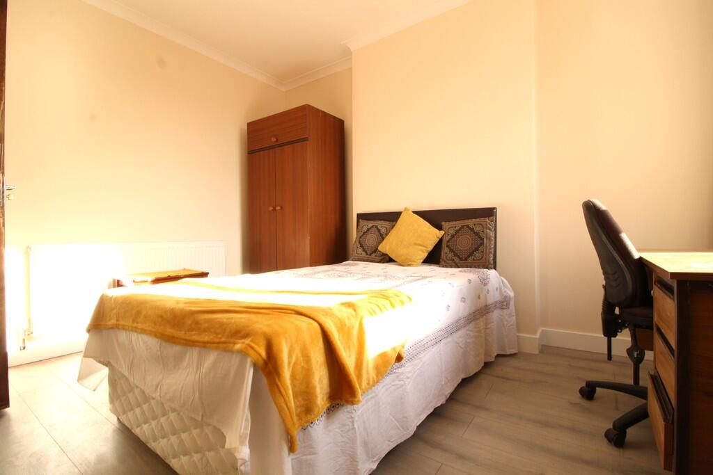 1 bed Apartment for rent in Birmingham. From James Laurence Sales and Lettings - Birmingham