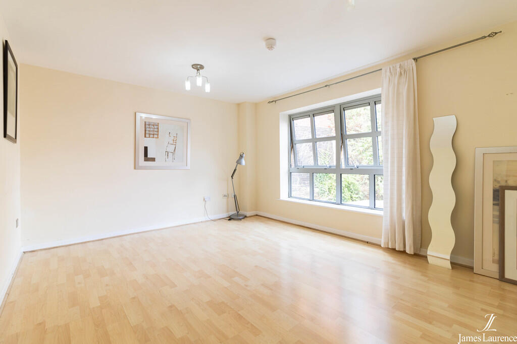 2 bed Apartment for rent in Birmingham. From James Laurence Sales and Lettings - Birmingham 2 bed Apartment for rent in Birmingham. From James Laurence Sales and Lettings - Birmingham