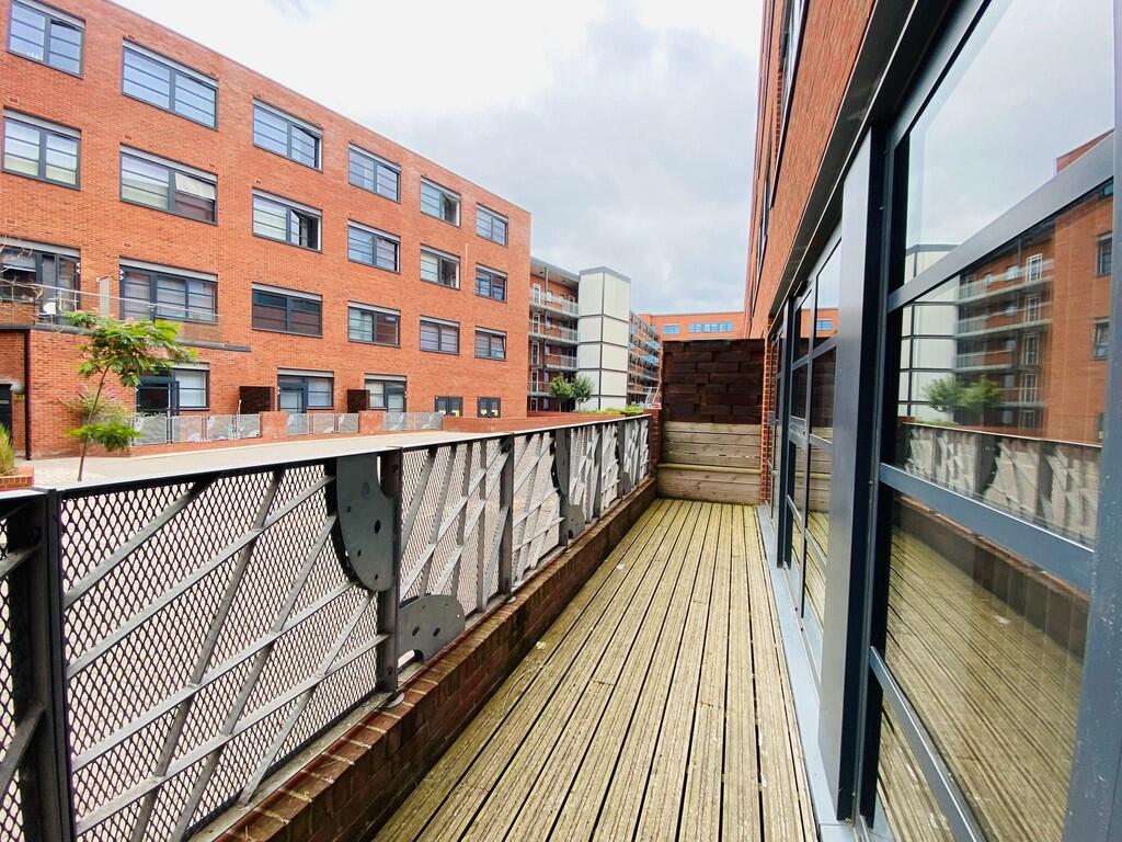 2 bed Apartment for rent in Birmingham. From James Laurence Sales and Lettings - Birmingham
