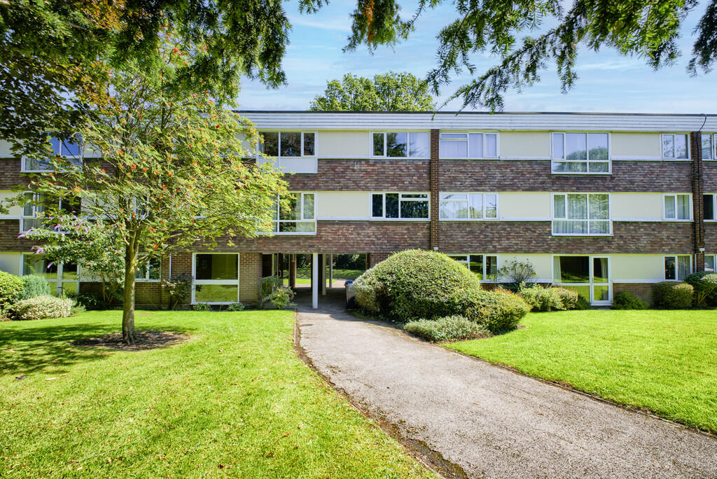 2 bed Apartment for rent in Smethwick. From James Laurence Sales and Lettings - Birmingham