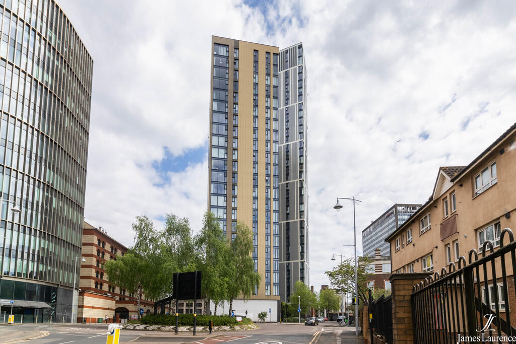 4 bed Apartment for rent in Birmingham. From James Laurence Sales and Lettings - Birmingham 4 bed Apartment for rent in Birmingham. From James Laurence Sales and Lettings - Birmingham
