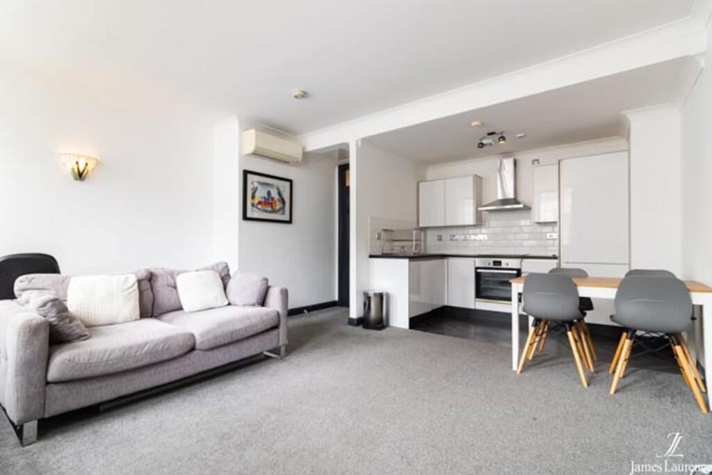1 bed Apartment for rent in Birmingham. From James Laurence Sales and Lettings - Birmingham 1 bed Apartment for rent in Birmingham. From James Laurence Sales and Lettings - Birmingham