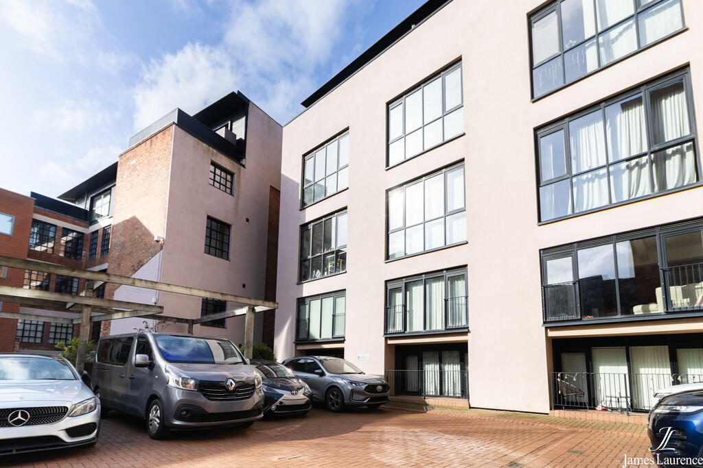 1 bed Apartment for rent in Birmingham. From James Laurence Sales and Lettings - Birmingham 1 bed Apartment for rent in Birmingham. From James Laurence Sales and Lettings - Birmingham