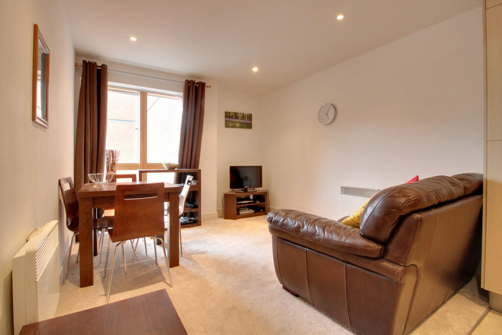 1 bed Apartment for rent in Birmingham. From James Laurence Sales and Lettings - Birmingham