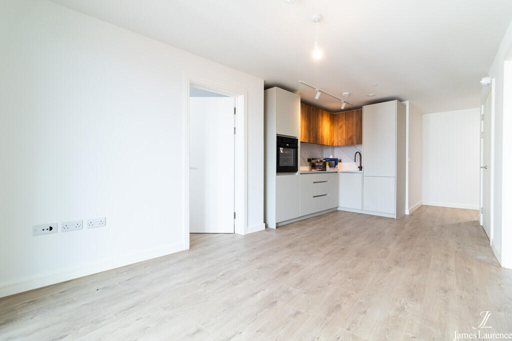2 bed Apartment for rent in Birmingham. From James Laurence Sales and Lettings - Birmingham 2 bed Apartment for rent in Birmingham. From James Laurence Sales and Lettings - Birmingham