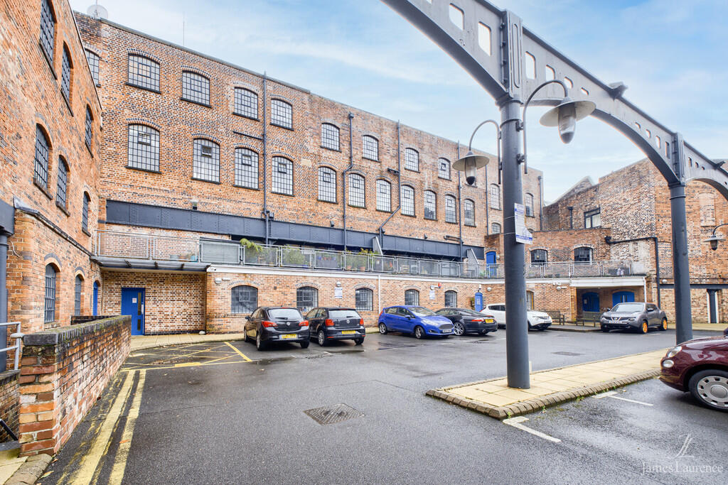 1 bed Apartment for rent in Birmingham. From James Laurence Sales and Lettings - Birmingham 1 bed Apartment for rent in Birmingham. From James Laurence Sales and Lettings - Birmingham
