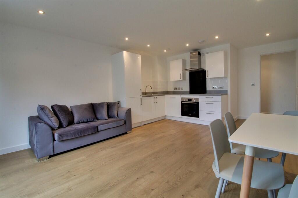 2 bed Apartment for rent in Birmingham. From James Laurence Sales and Lettings - Birmingham 2 bed Apartment for rent in Birmingham. From James Laurence Sales and Lettings - Birmingham