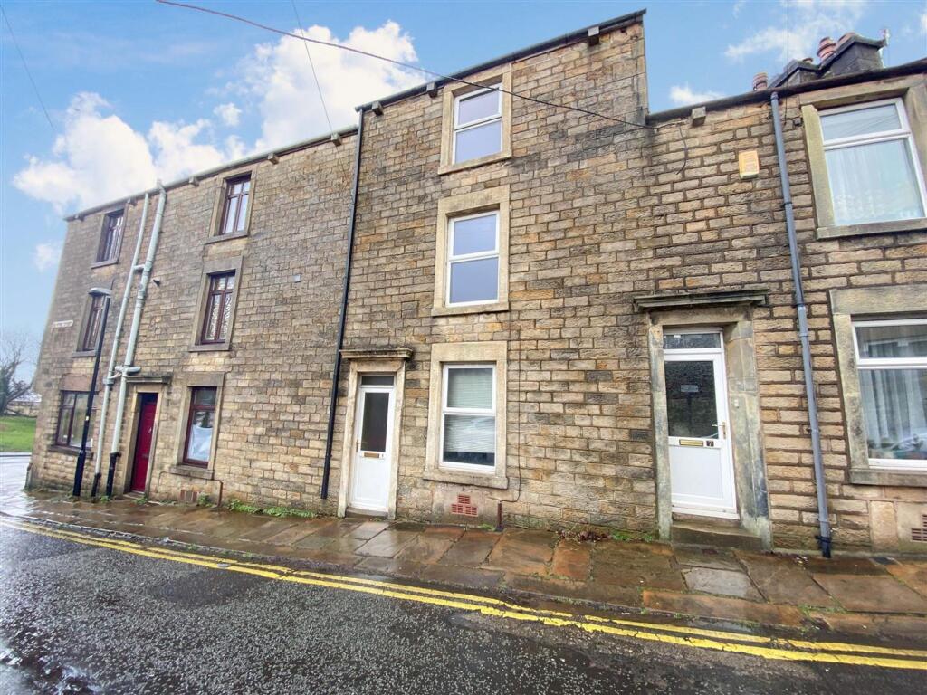 3 bed Mid Terraced House for rent in Lancaster. From JD Gallagher Estate Agents - Lancaster