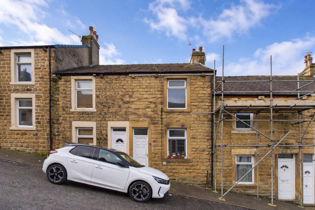 2 bed Mid Terraced House for rent in Lancaster. From JD Gallagher Estate Agents - Lancaster
