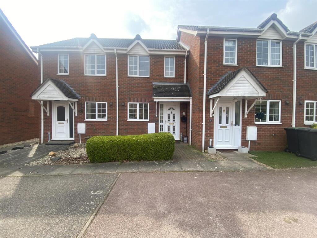 2 bed Mid Terraced House for rent in Biggleswade. From First Step - Stotfold