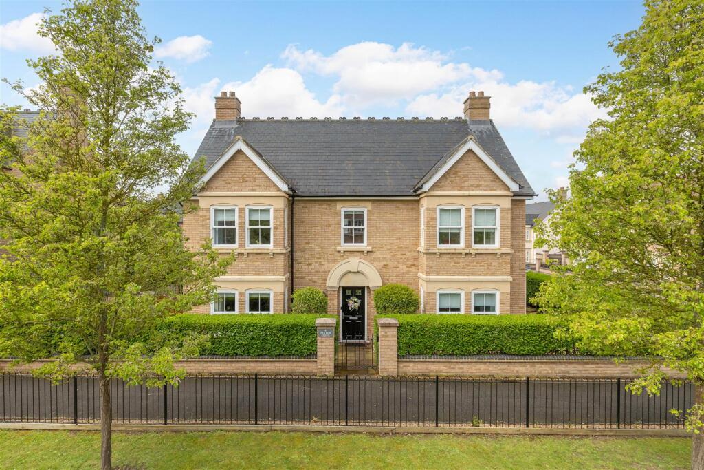 4 bed Detached for rent in Stotfold. From First Step - Stotfold