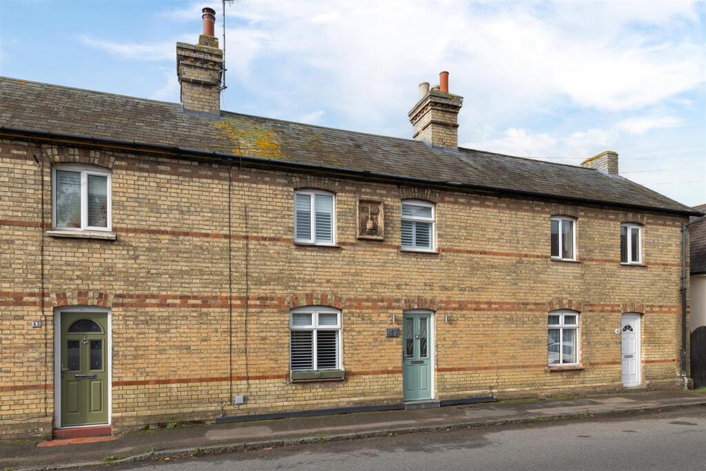 3 bed Mid Terraced House for rent in Henlow. From First Step - Stotfold 3 bed Mid Terraced House for rent in Henlow. From First Step - Stotfold